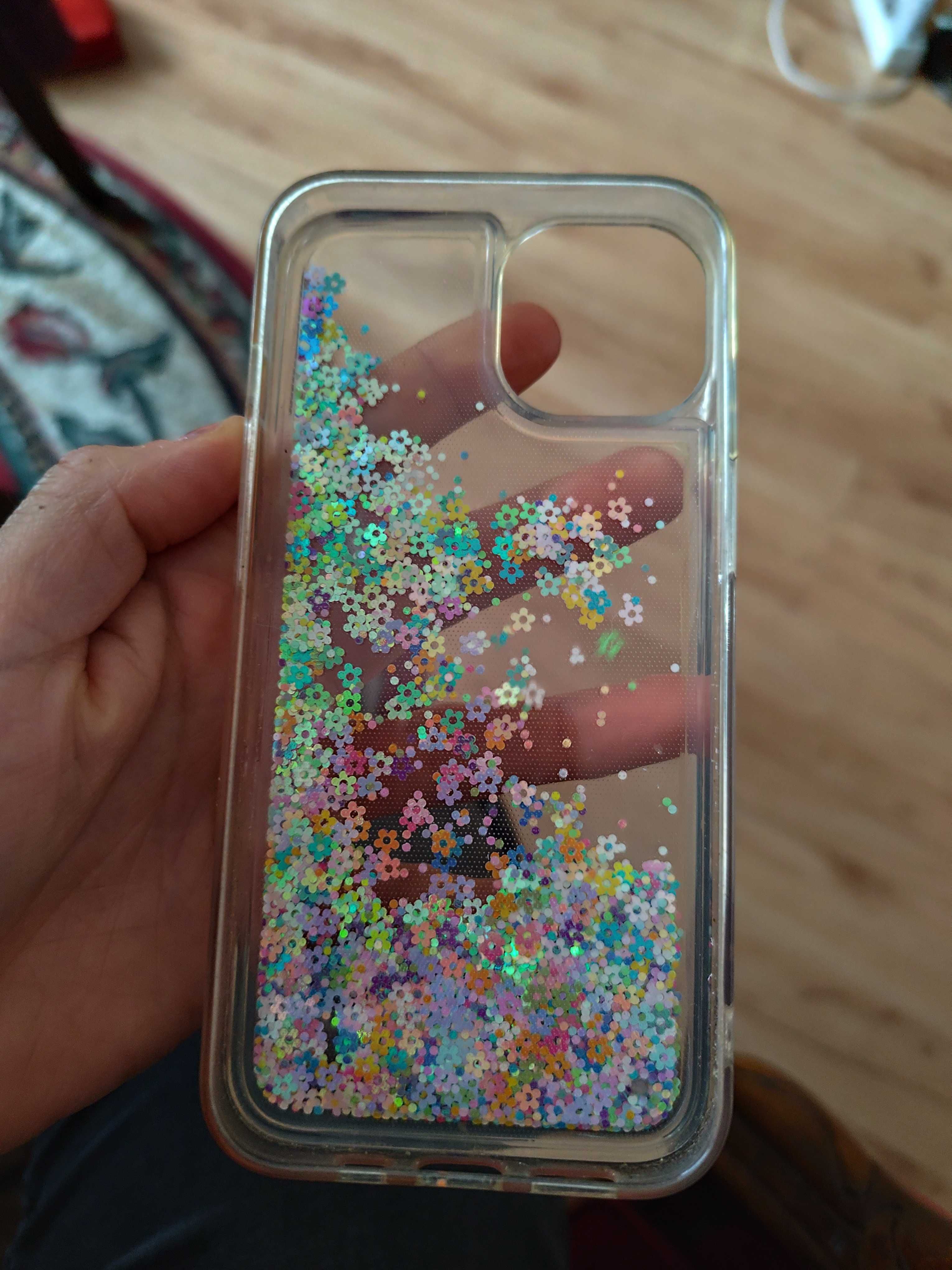 iPhone 15 obudowa , pokrowiec kwiaty guess etui