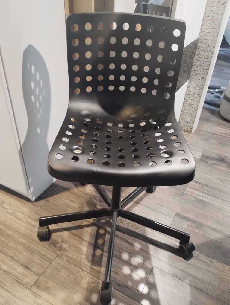 Krzesło obrotowe (Ikea)