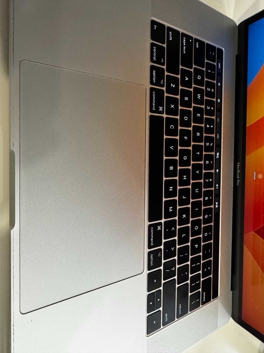 Продам Macbook pro 15б, i7, 512 gb