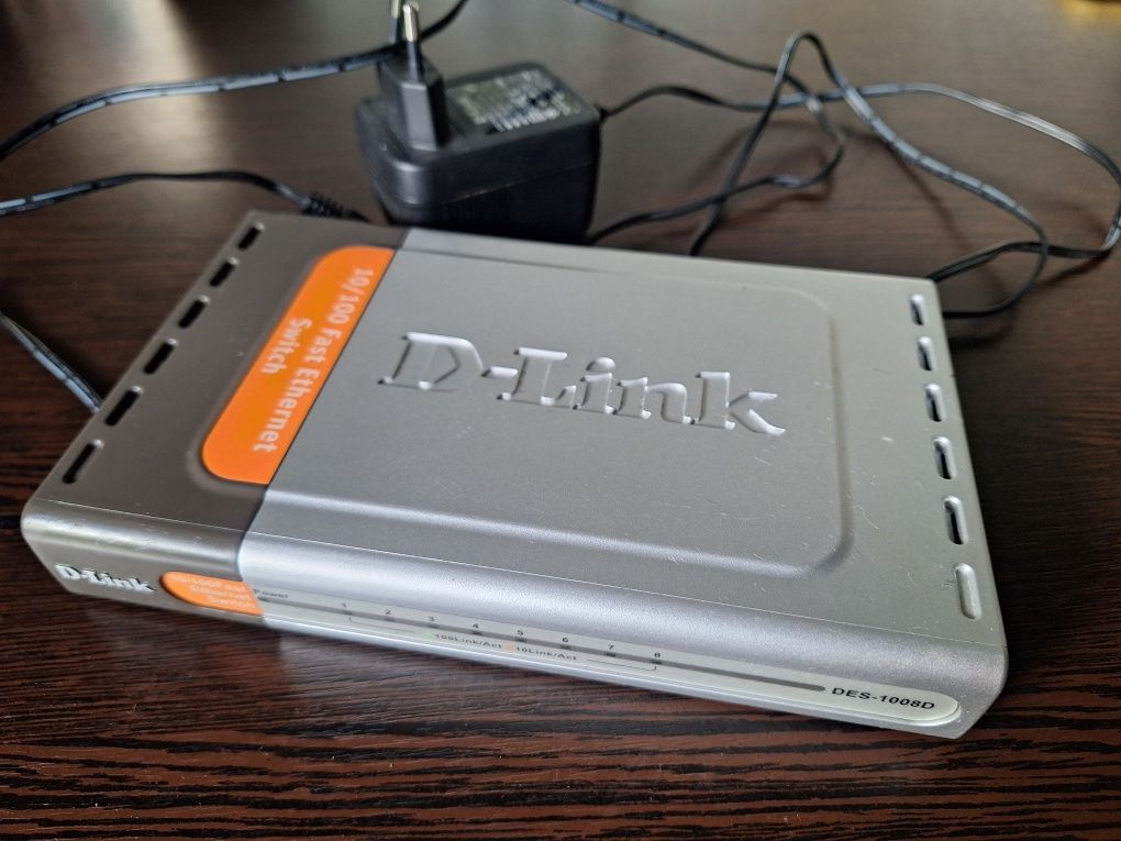 Сетевой коммутатор свитч D-Link DES-1008D