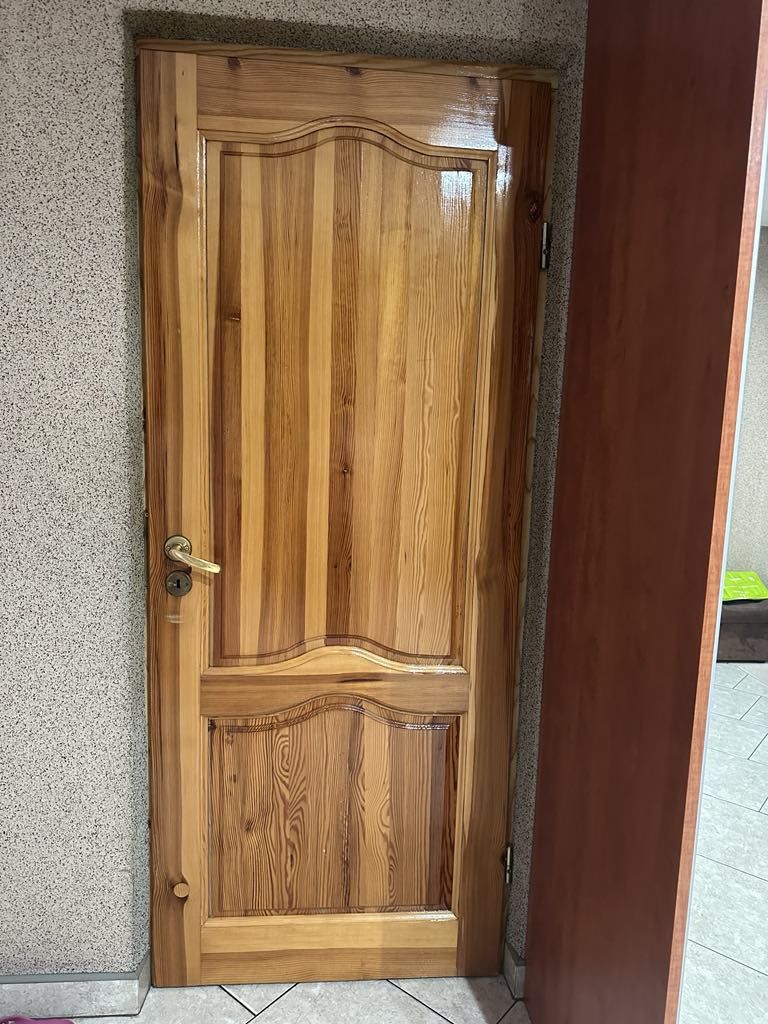Drzwi wewnętrzne sosnowe