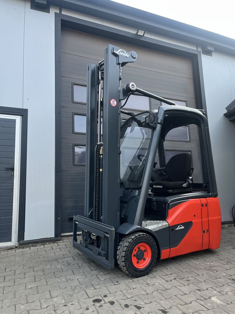 Wózek widlowy  elektryczny Linde E16c triplex 577 cm