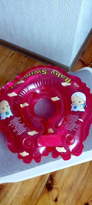 Надувний круг на шию