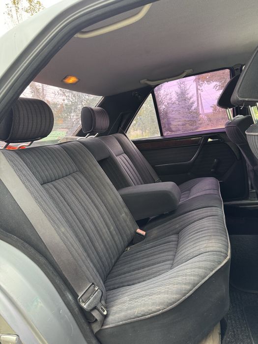 Mercedes W 124 2.5 D E-class