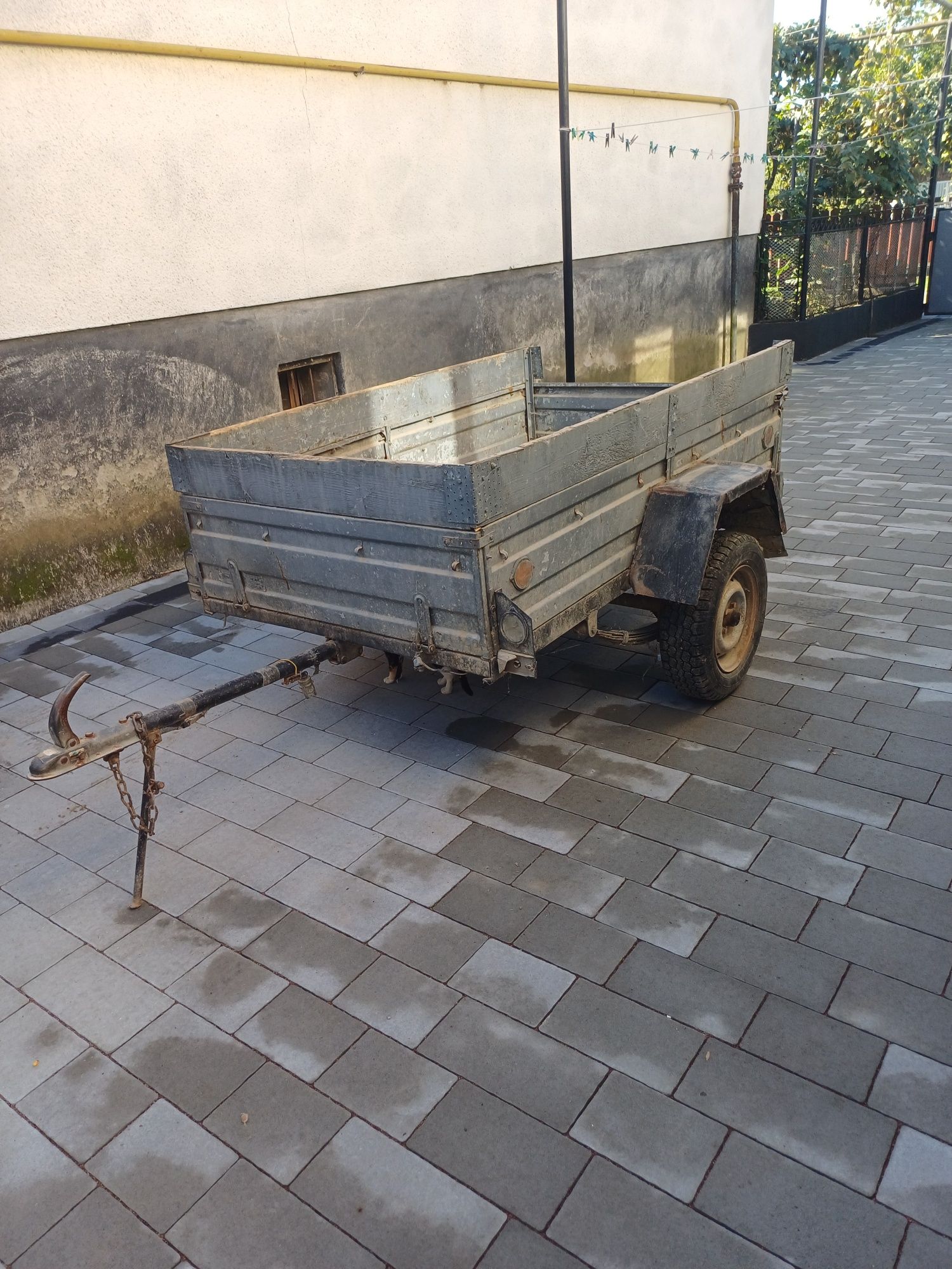 Продам прицеп .находу.