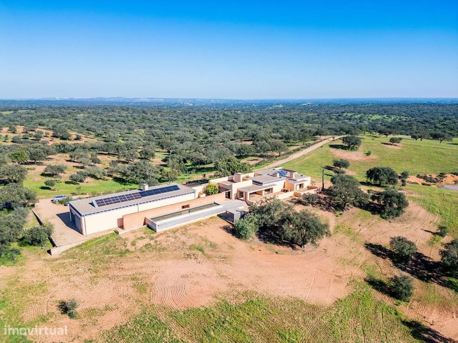 Moradia T4 com piscina, Beja