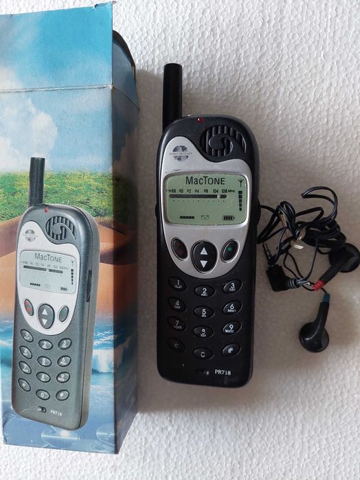 Rádio de Mão com Fones