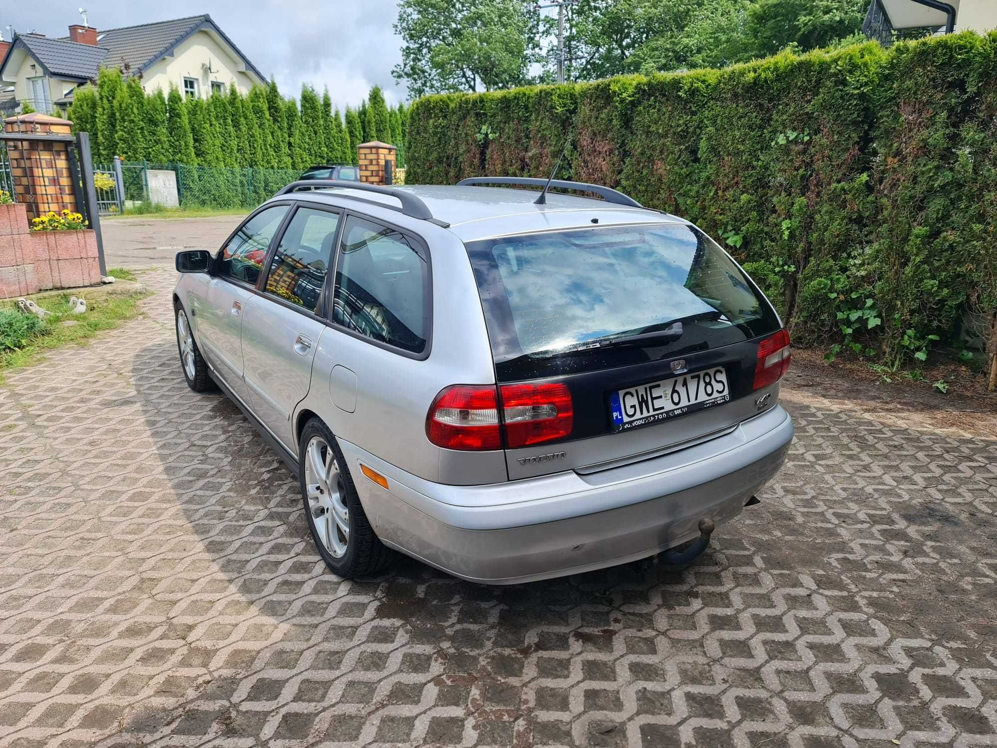 Volvo V40 1.9 D 2003r