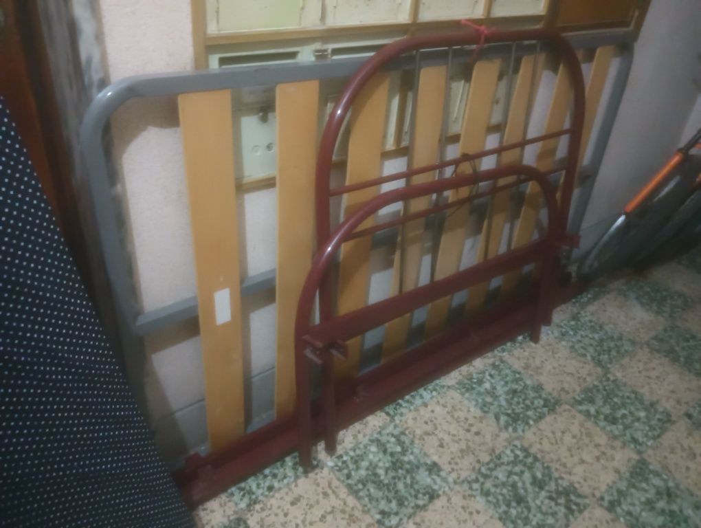 Cama de solteiro vermelha 1.90×90cm colchões não original