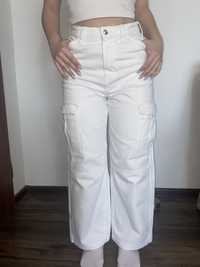 Białe spodnie cargo H&M
