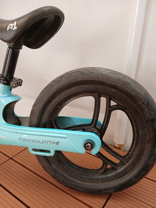 Rowerek biegowy cariboo magnesium pro