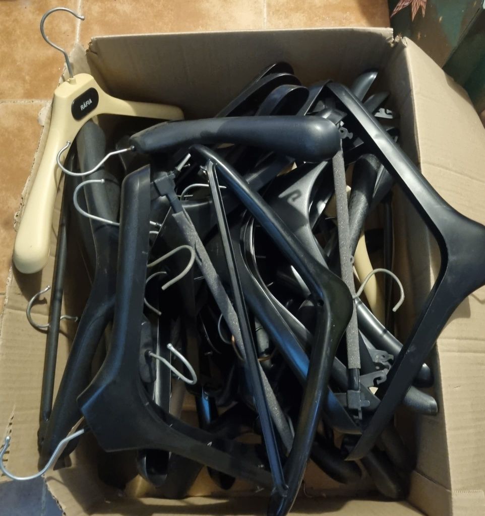 Lote Cabides de Plastico