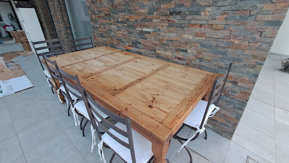 Mesa de jantar grande