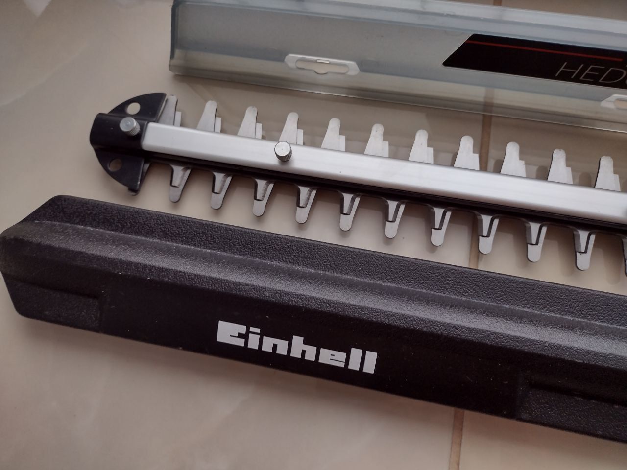 Продам кусторез Einhell