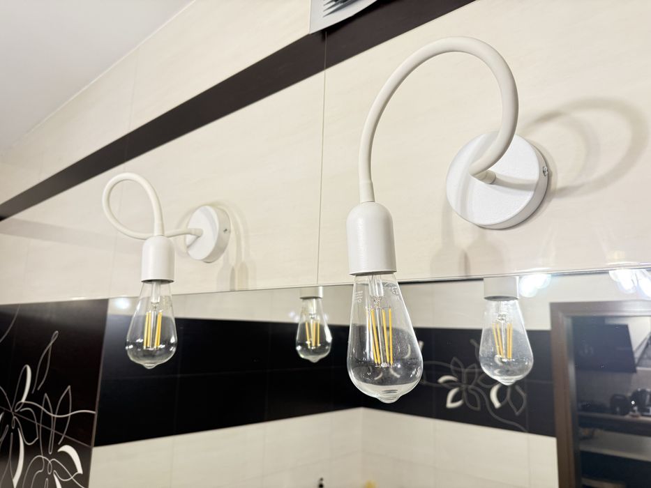 Lampa żyrandol bialy plus dwa kinkiety