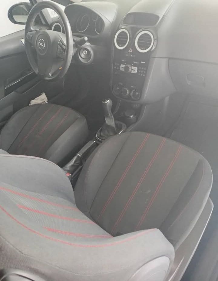 1 Dono Opel Corsa 1.4 16v Black Edition