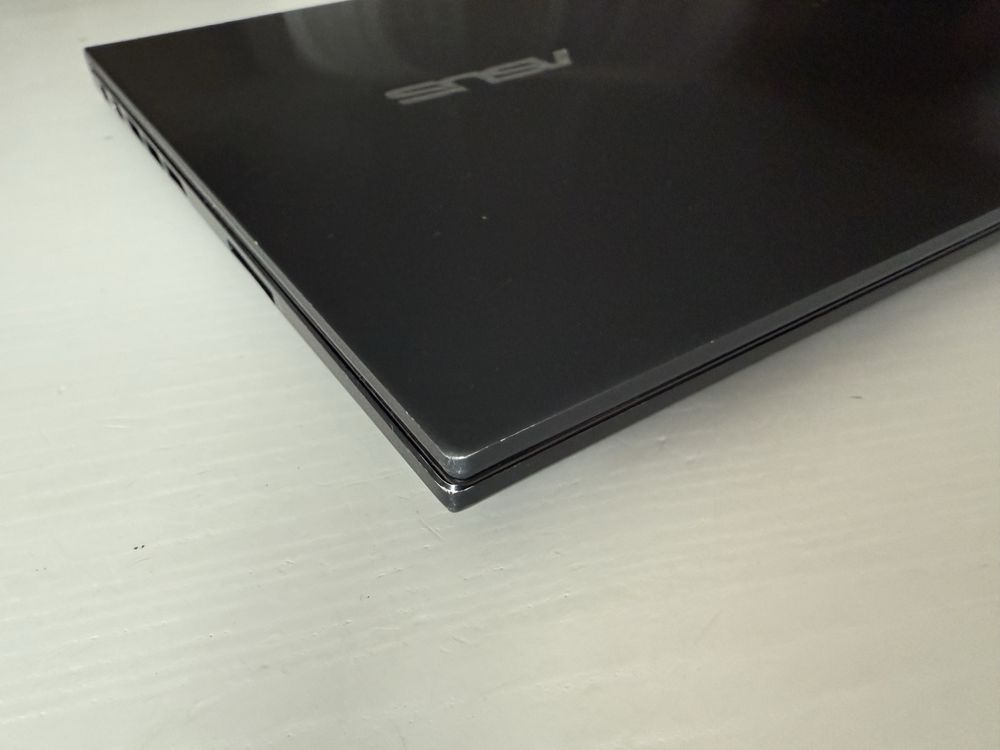 Laptop do gier Asus ZenBook Pro 15 UX535 i5-10gen 16GB 1TB SSD 4K OLED