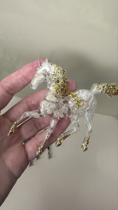 Іграшки на ялинку, ялинкові прикраси, іграшка коник