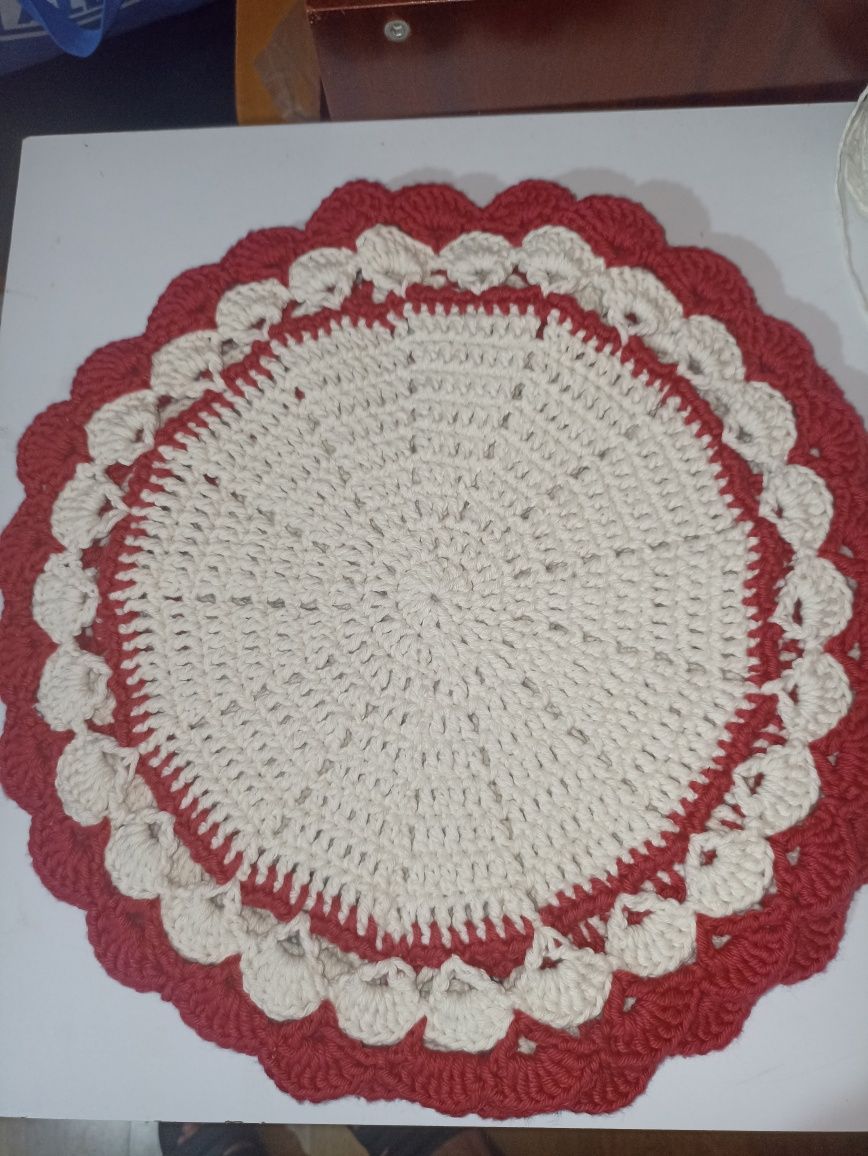 Conjunto de Bases para Pratos em crochê Feito à Mão– Jogo de 3 Souplat