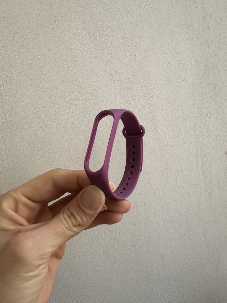 Ремінець та зарядка для mi band 4