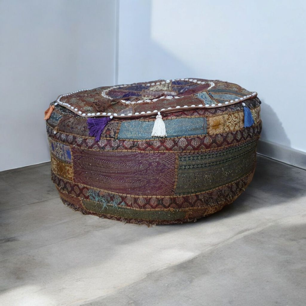 Okrągły puf patchworkowy w stylu indyskim ottoman