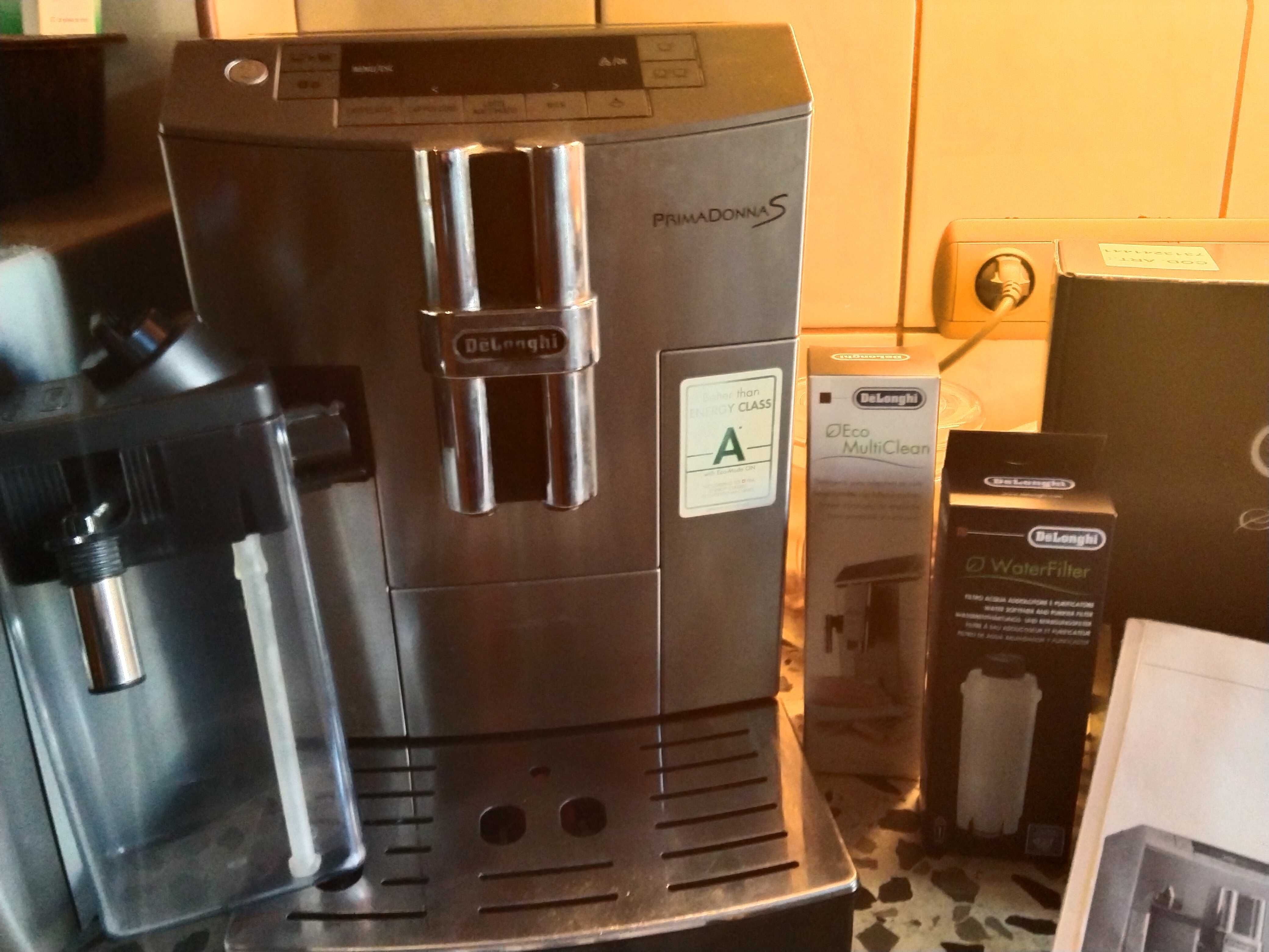 Ekspres do kawy DeLonghi PrimaDonnaS