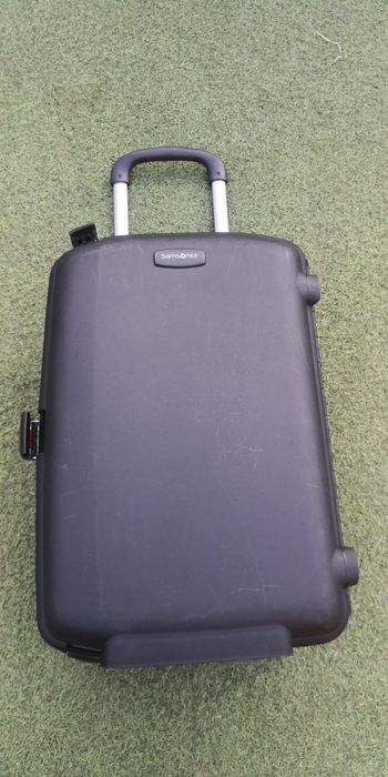 Walizka Samsonite w bdb stanie średnia 3 zamki kod podrozna