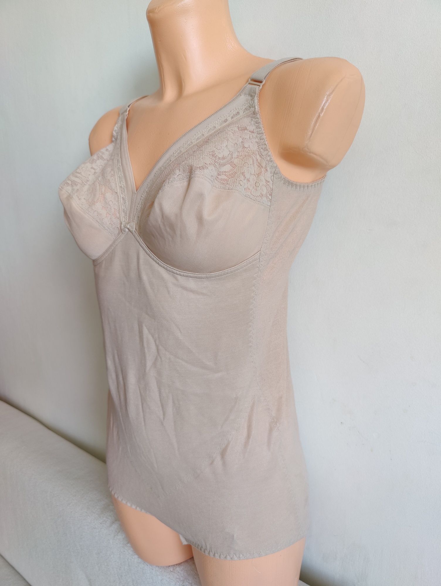 Body Triumph 85C beżowe cieliste nude