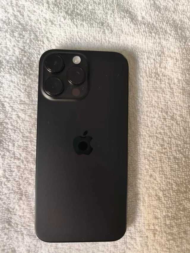 iPhone 16 Pro Max w zestawie Apple Watch Ultra 2