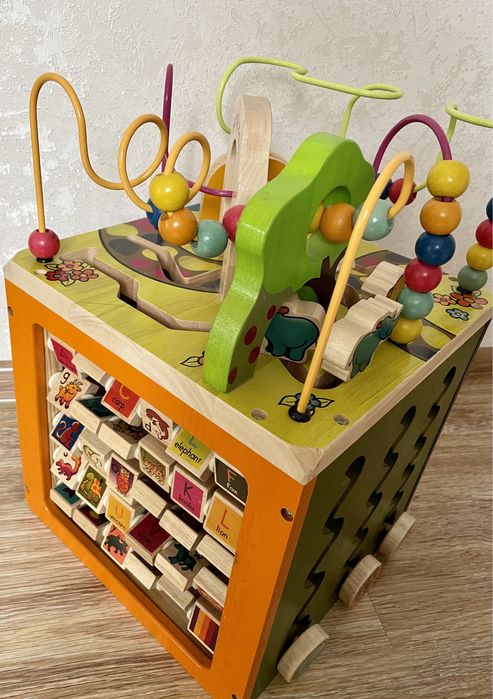 Бізікуб для дитини