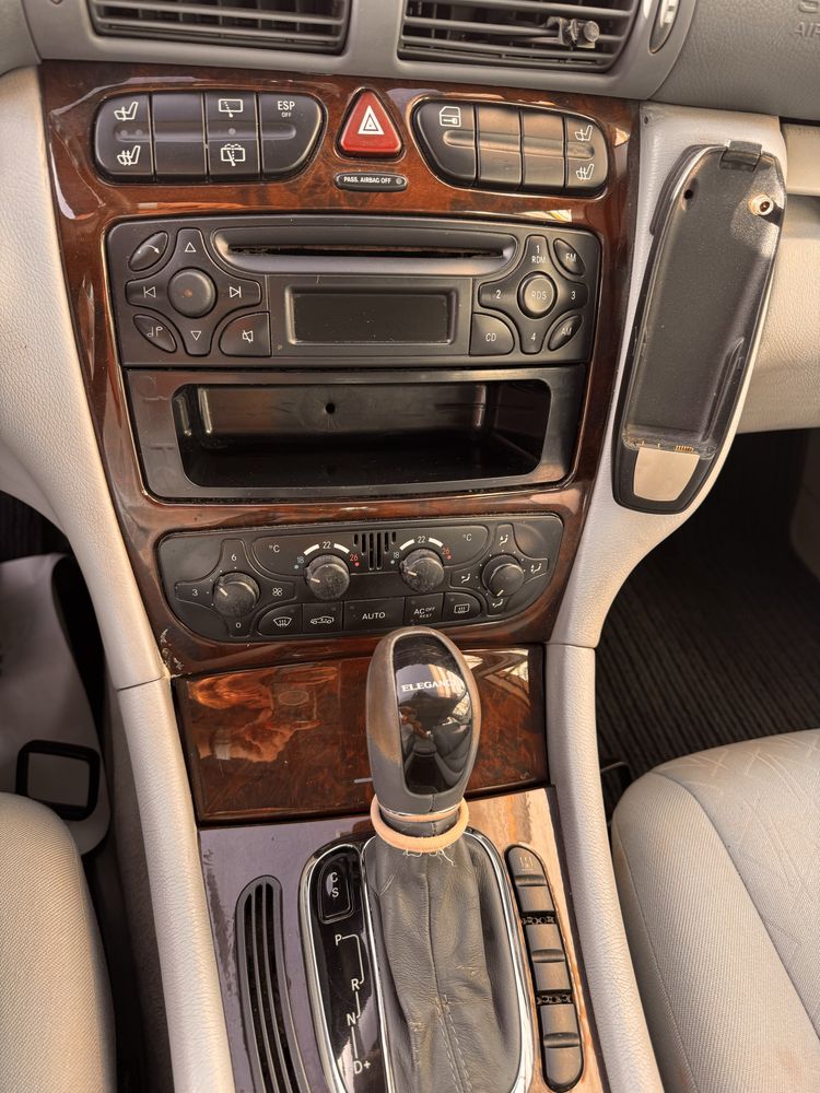 Cartinha Mercedes-benz c220 usada bom