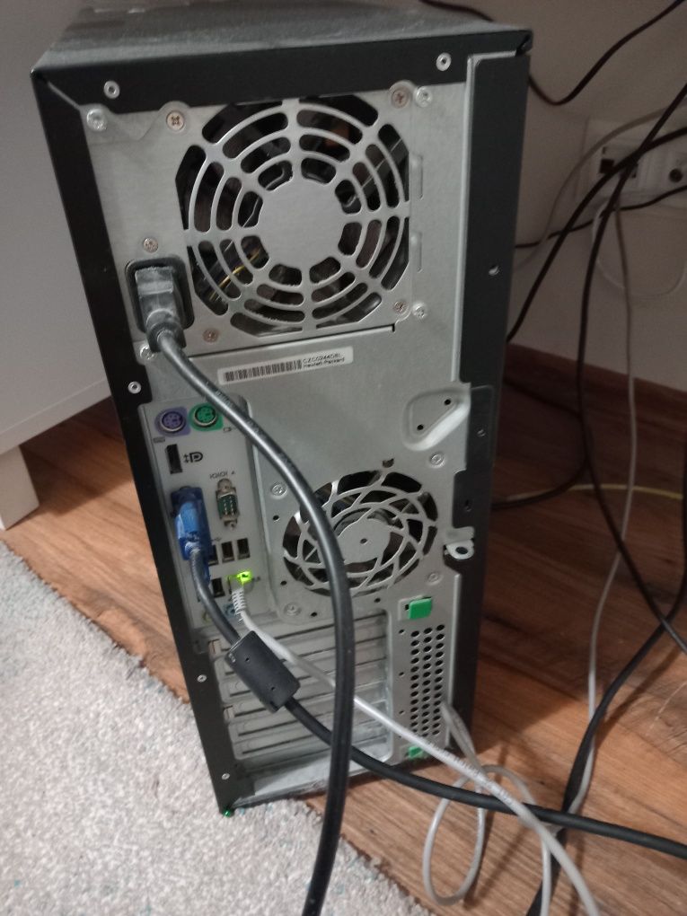 Komputer HP Compaq 8000 Elitę + monitor
