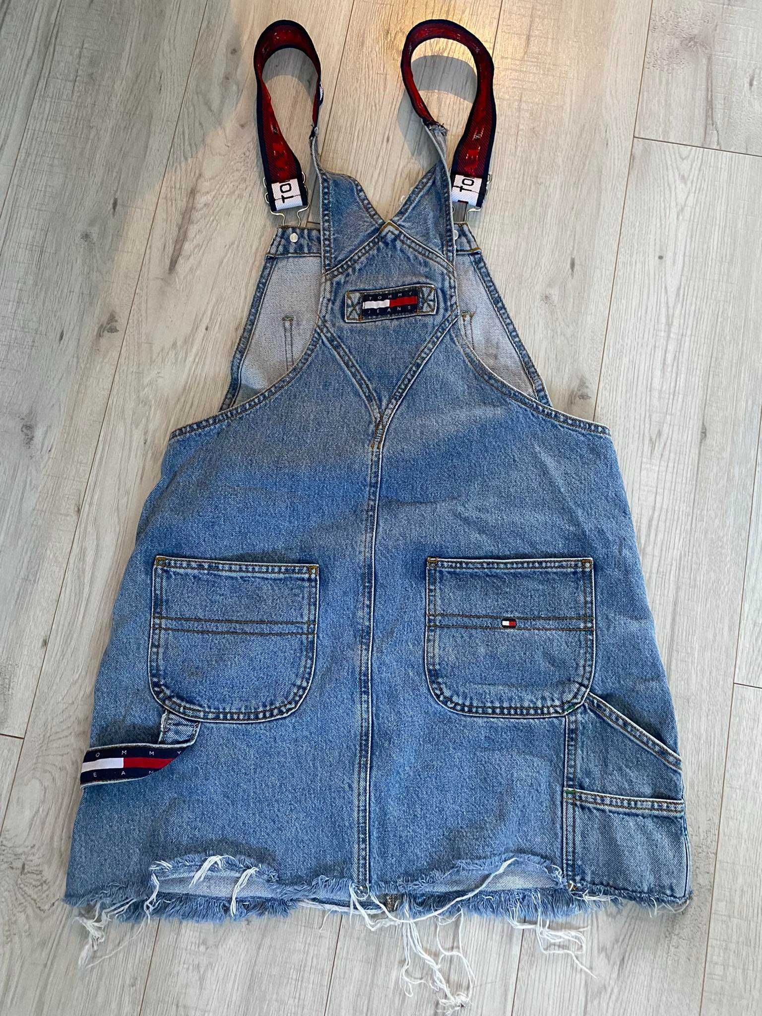 Sukienka jeansowa typu ogrodniczka Tommy Jeans