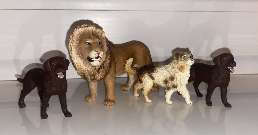 Фігурки schleich лев, собаки, фугурки тварин шляйх