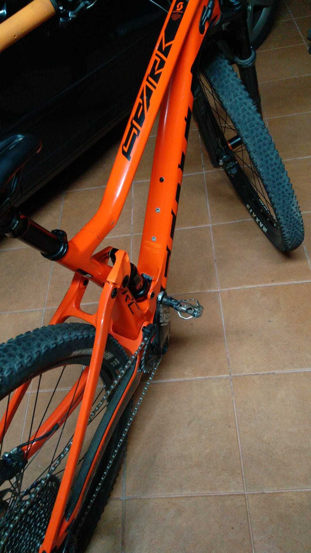 Bicicleta Scott Spark RC 900