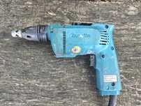 Wkrętarka sieciowa Makita 6820V