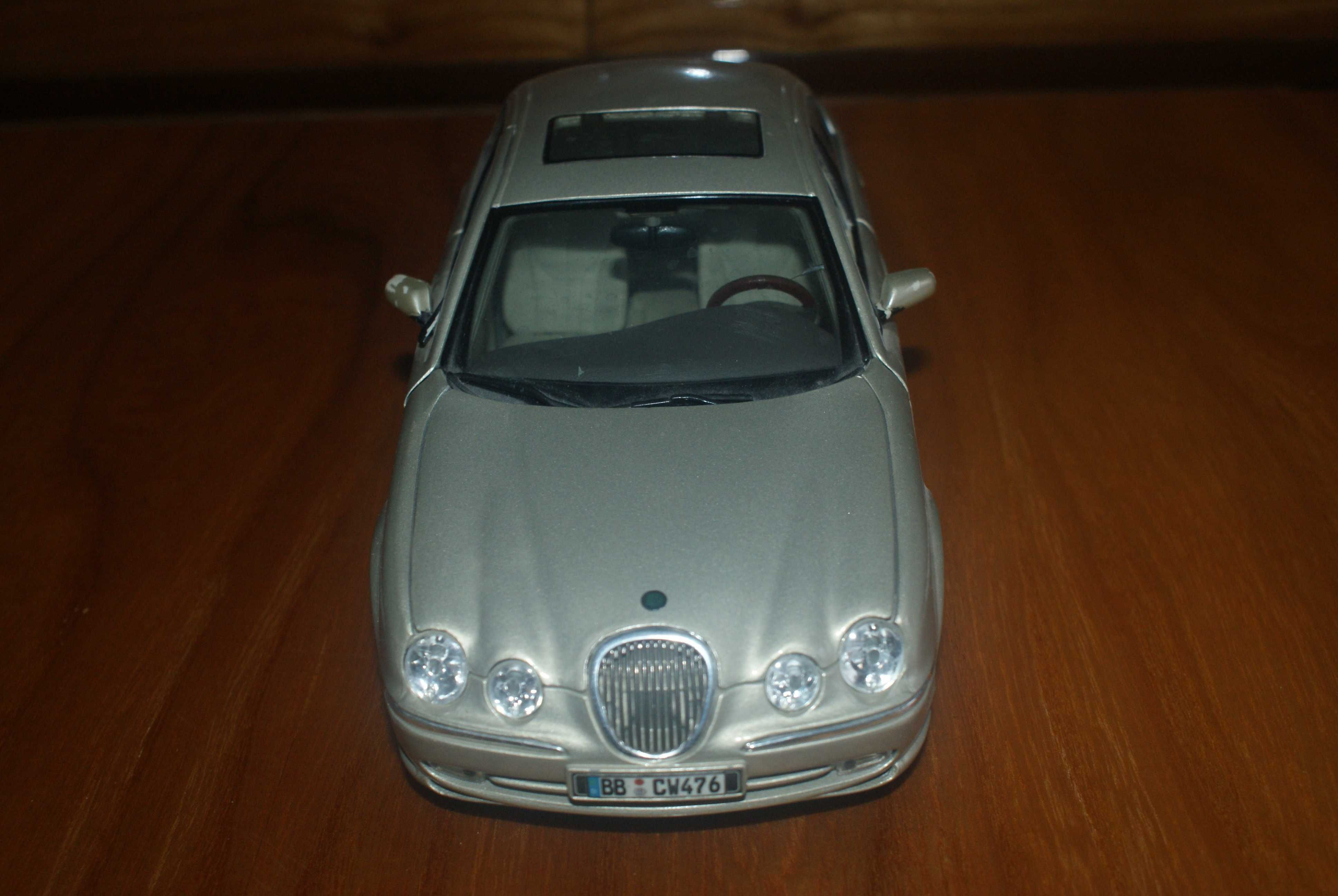 Jaguar S Type model Maisto