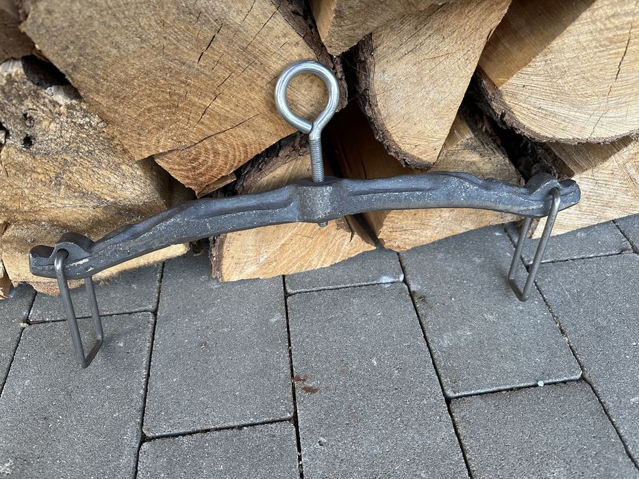 Kociołek żeliwny myśliwski ognisko