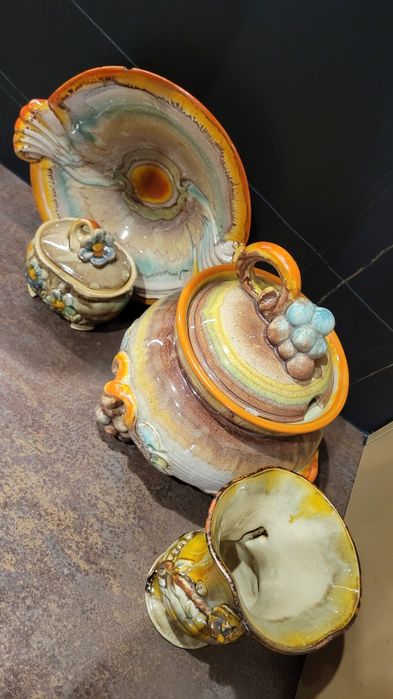 Piękny  niepowtarzalny Komplet przedwojenny dekoracyjny. Porcelana .