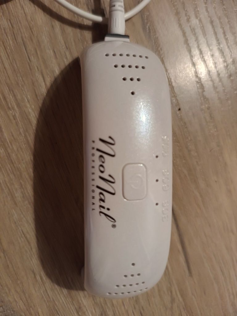 Lampa LED  turystyczna neonail