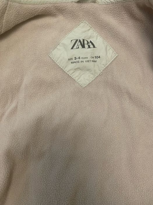 Курточка zara 104см