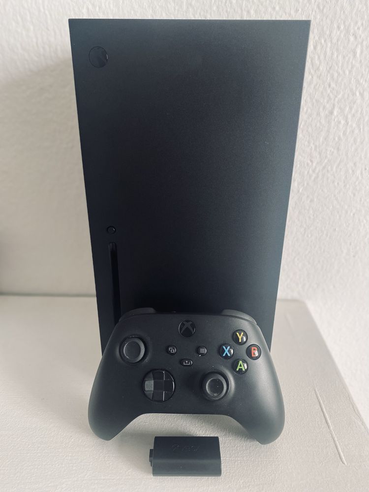 Xbox Series X : 1 TB SSD + 1 Comando com bateria