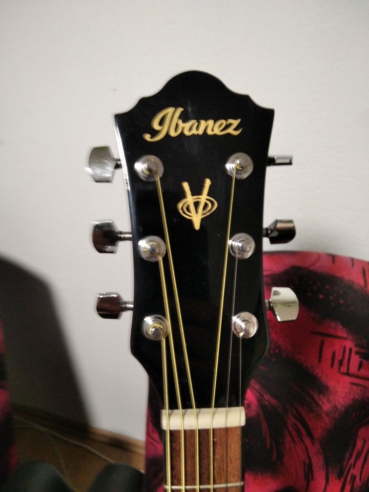 Gitara akustyczna Ibanez