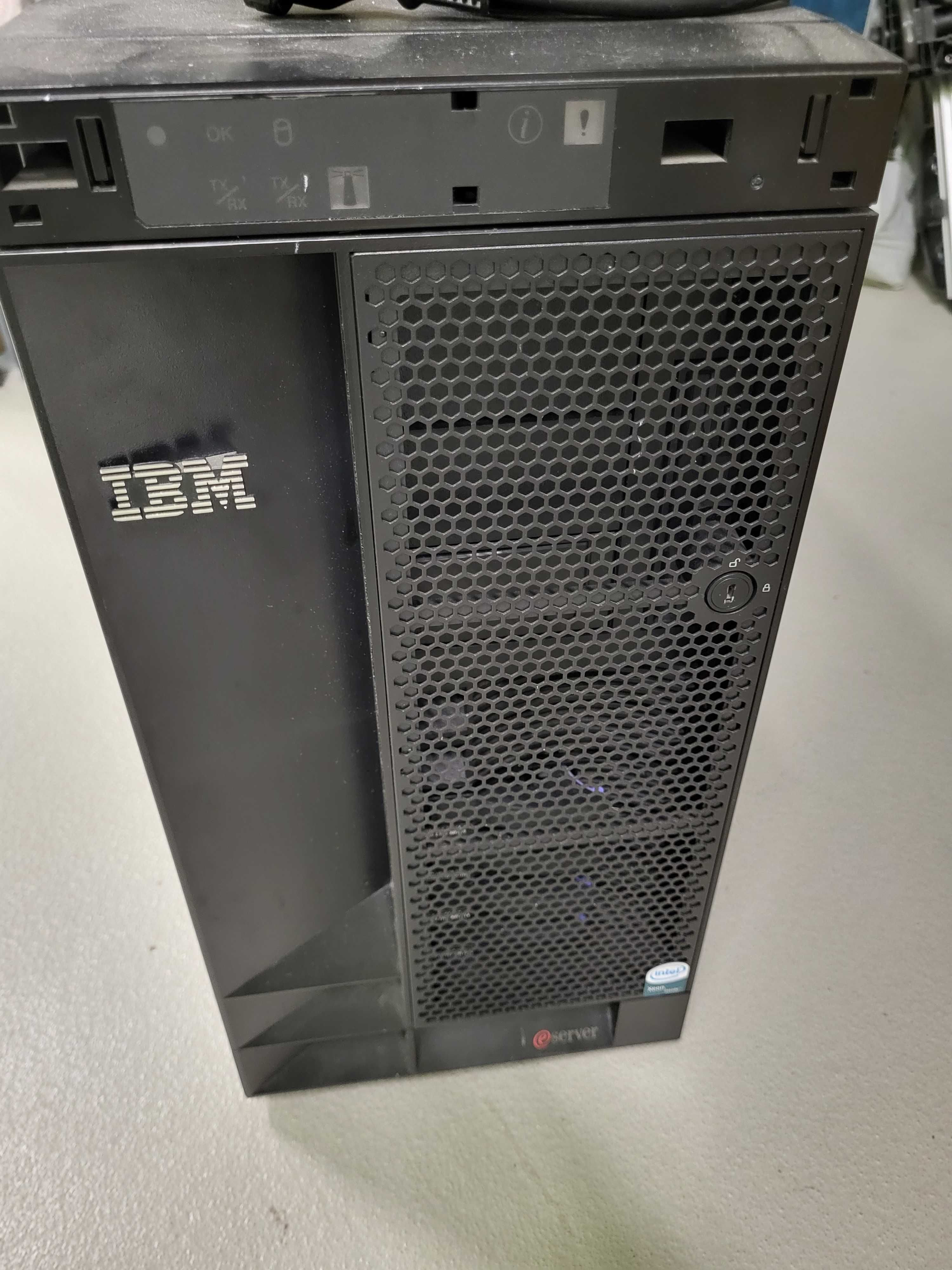 I B M Serwer stacjonarny- eServer xSeries 236