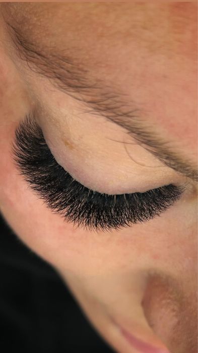 Przedłużanie rzęs