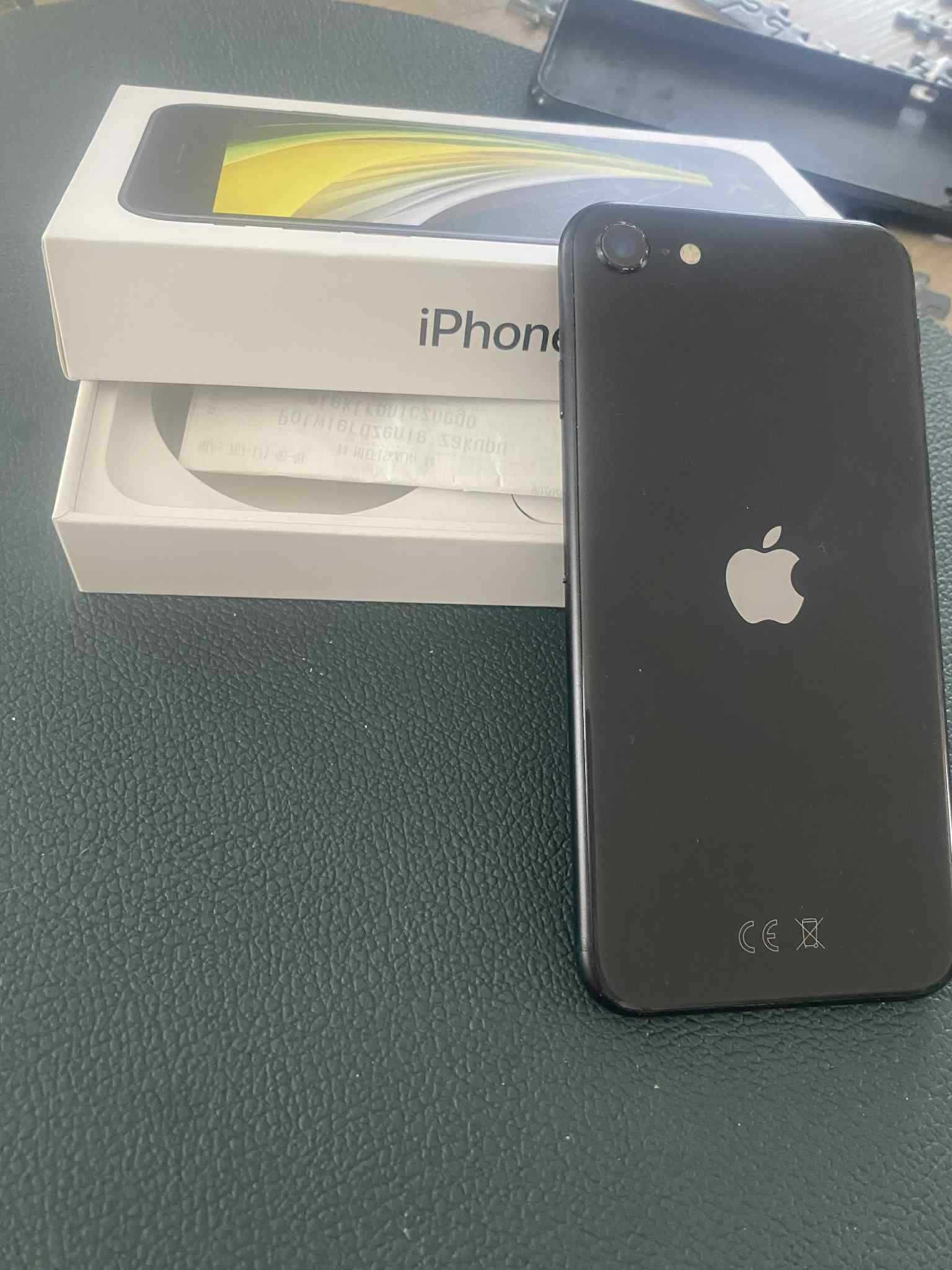 telefon iPhone se 2020