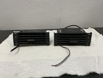 SAIDAS DE AR LATERAIS DIREITA/ESQUERDA MERCEDES W124 200D