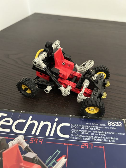 Lego Technic 8832 - Roadster