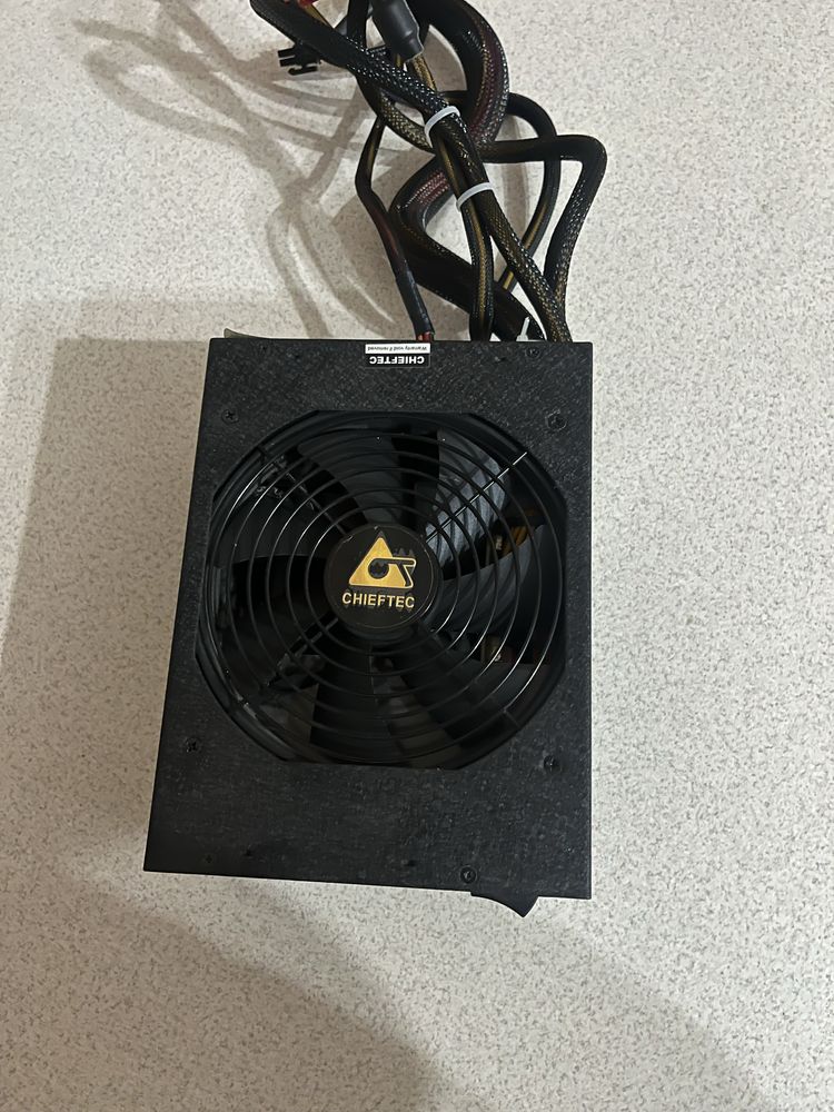 Блок живлення Chieftec Navitas GMP-1250C