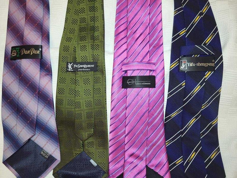 Галстуки, набор номер 3, 10шт. Есть несколько наборов. Теремки.